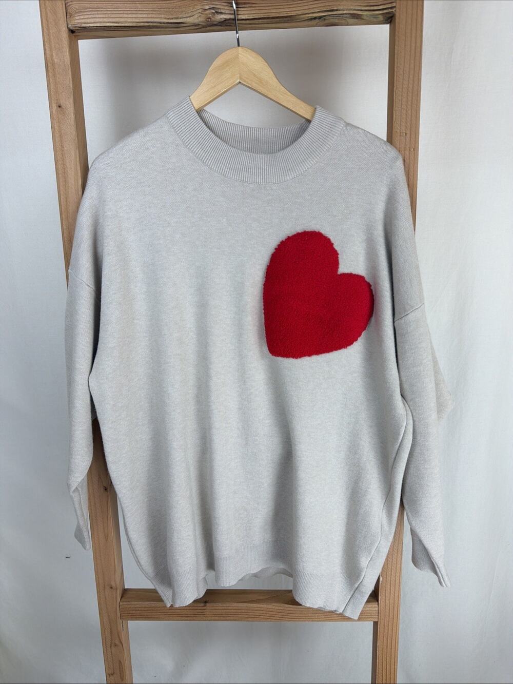 NWT Eternelle Beige w/Red Heart Crew Neck Drop Sleeve Sweater #0938 Size S/M